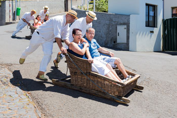 Fahrt mit dem Korbschlitten