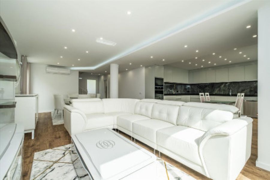 M786 Wohnzimmer