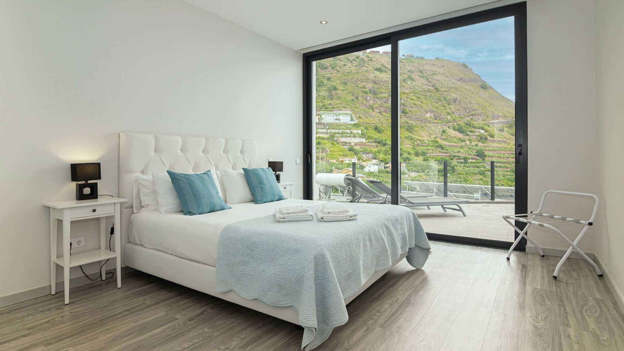M590 Bedroom