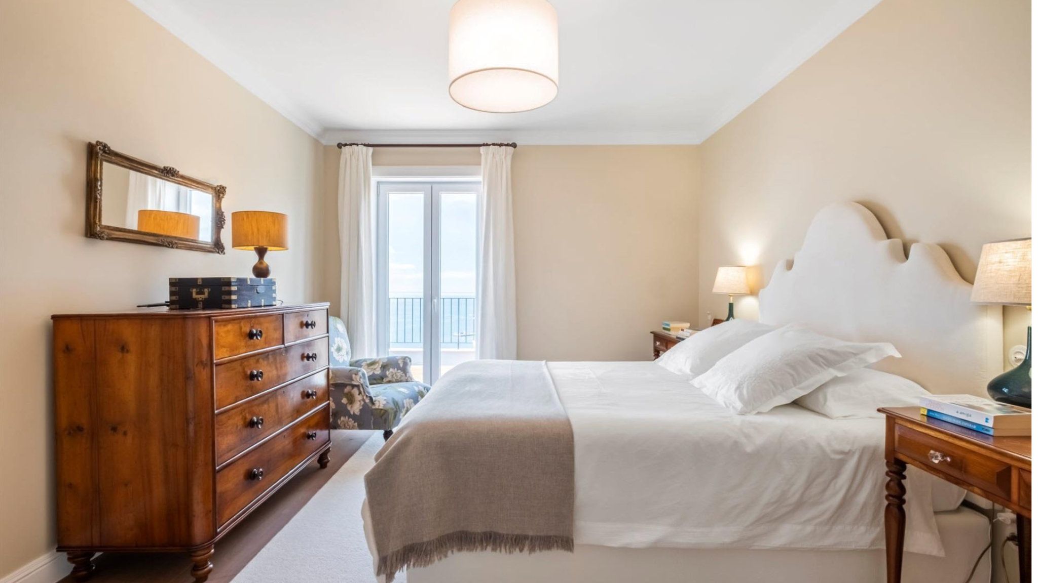 M728 Schlafzimmer