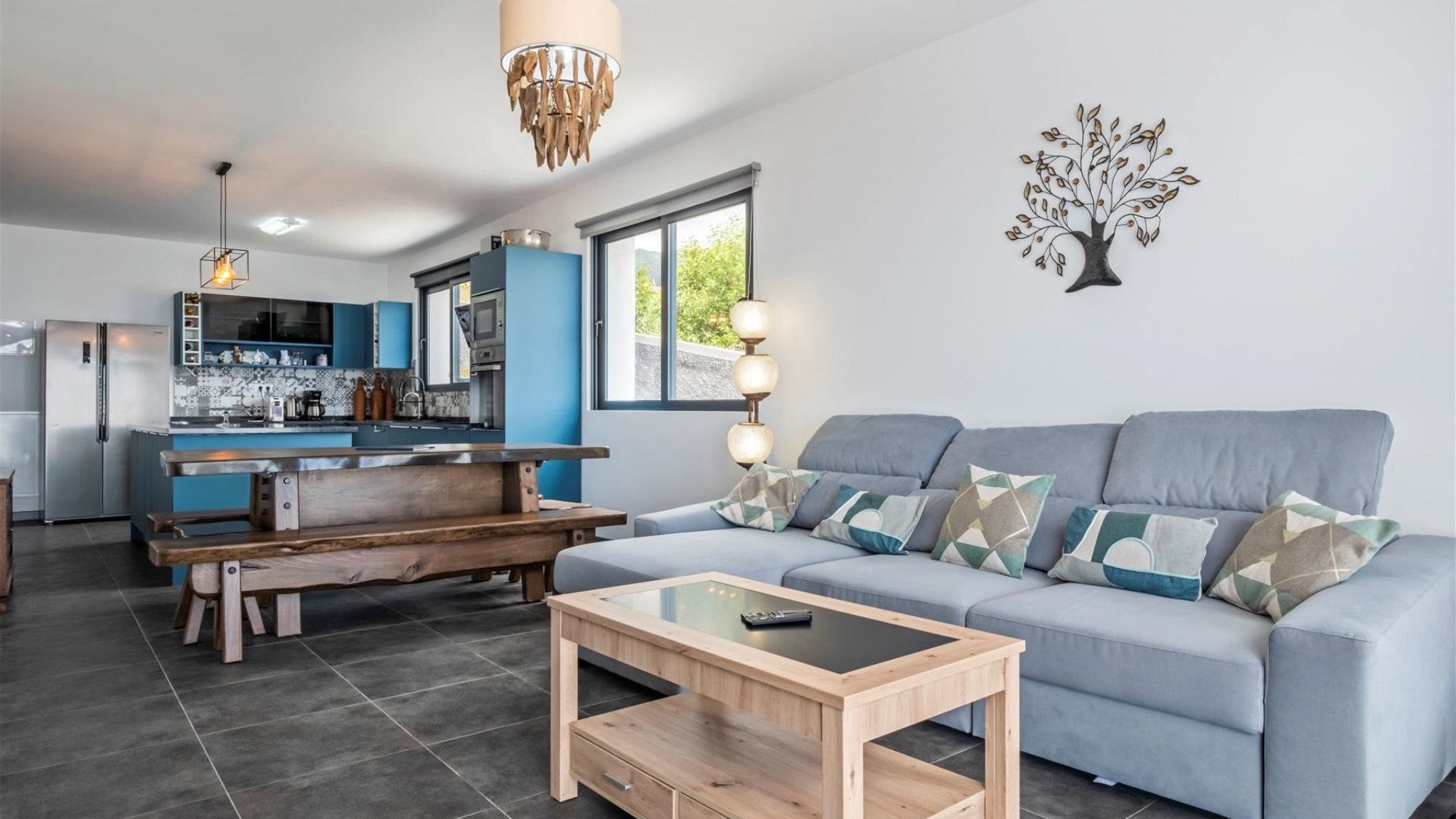 M680 Livingroom
