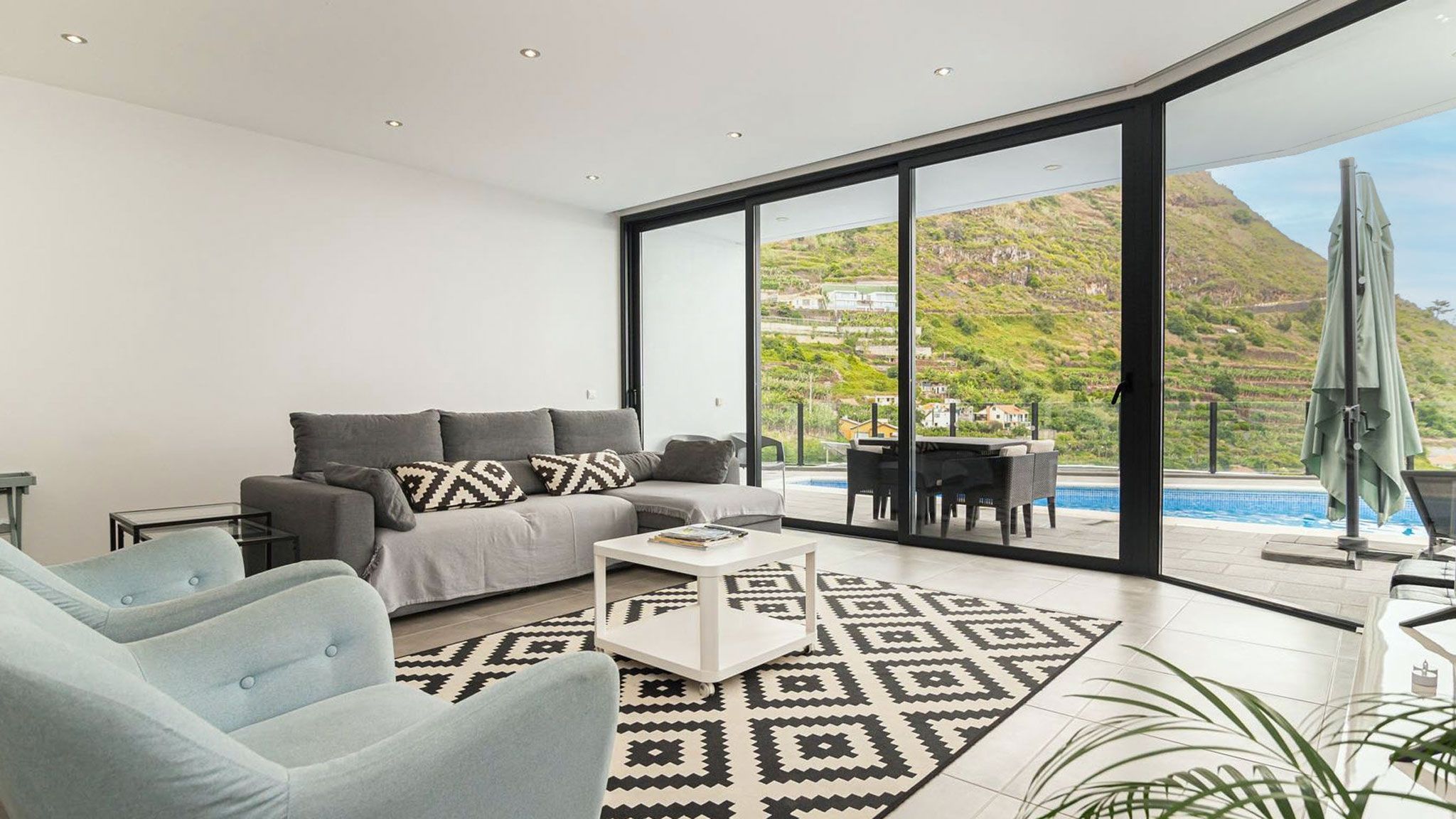 M590 Livingroom