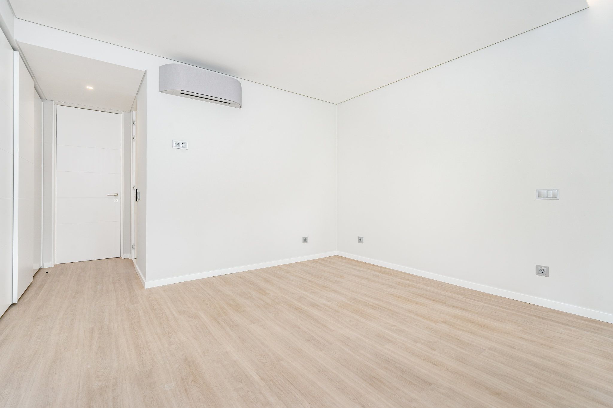 M753 Bedroom
