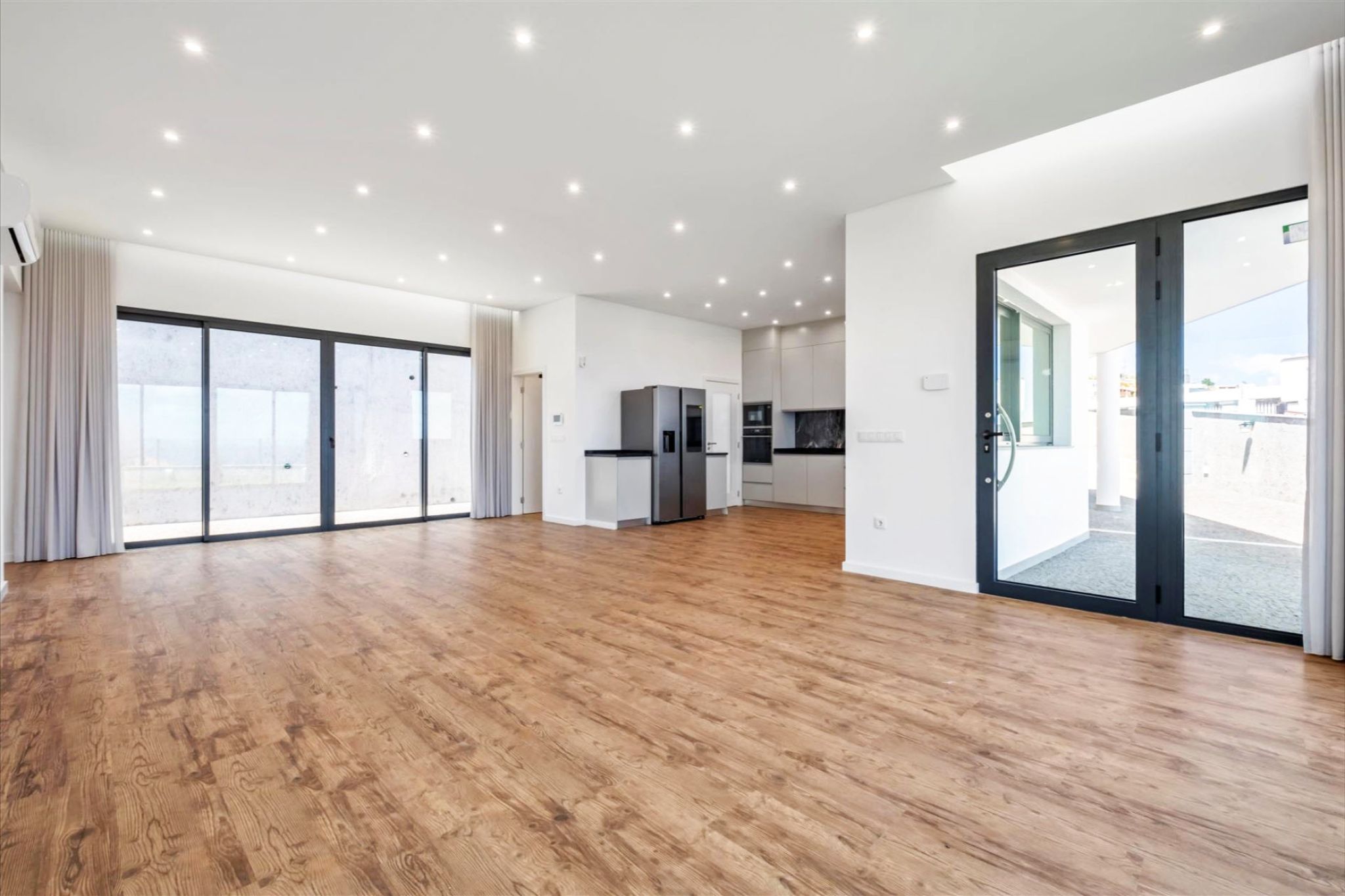 M755 Livingroom