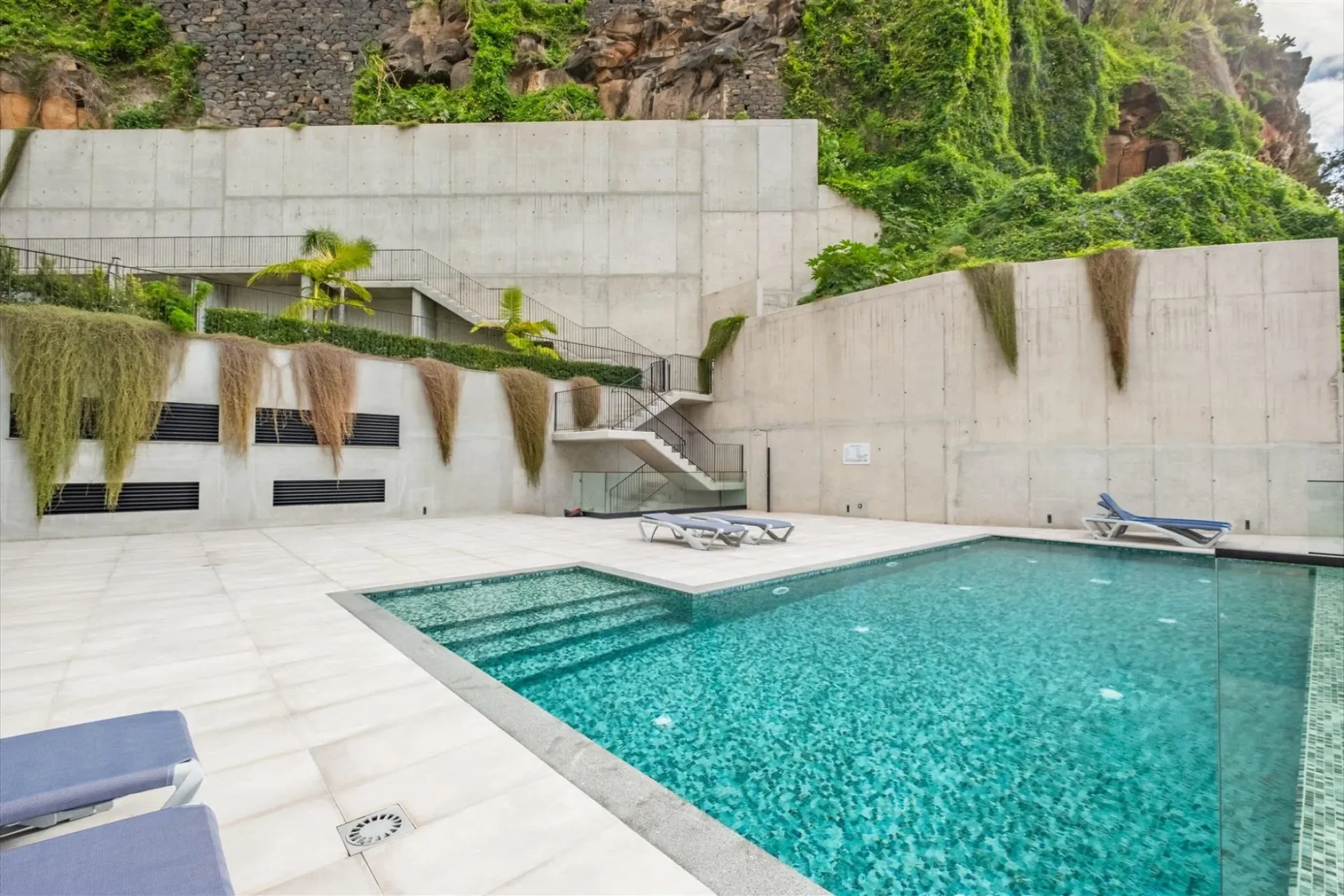 M797 Pool