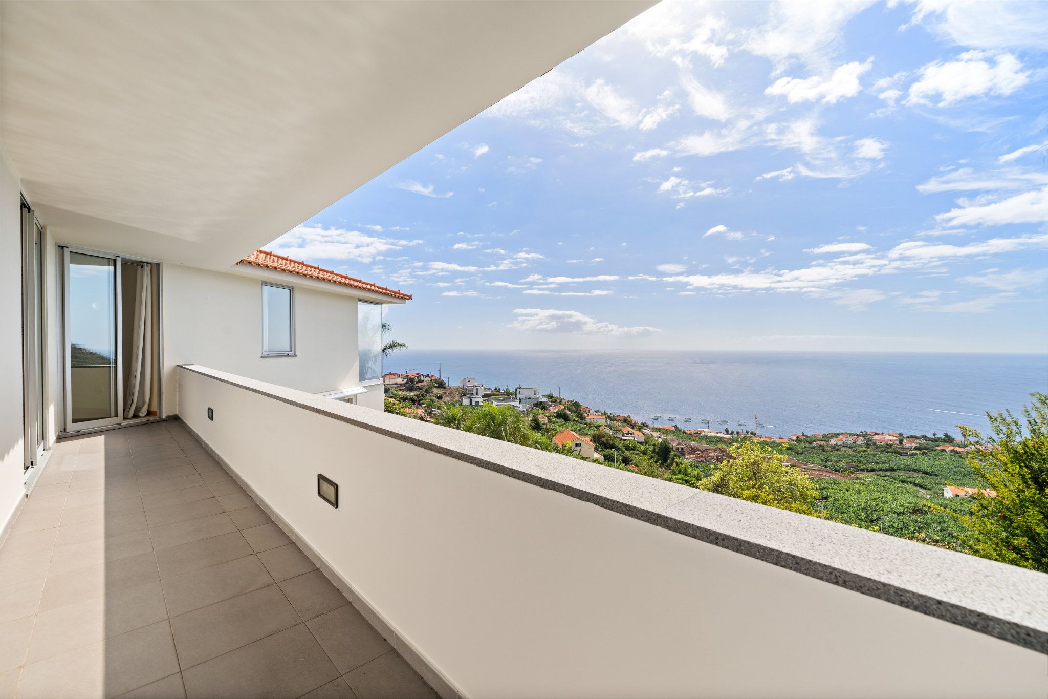 M761 Balcony