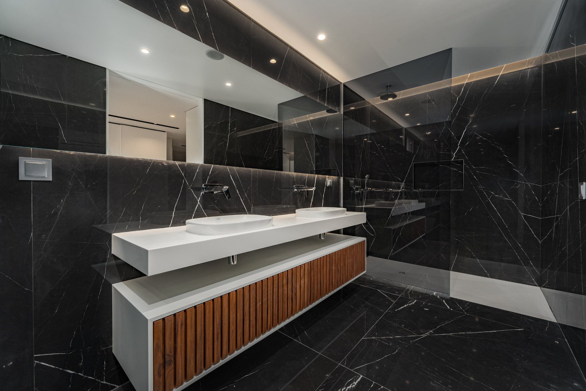 M753 Bathroom