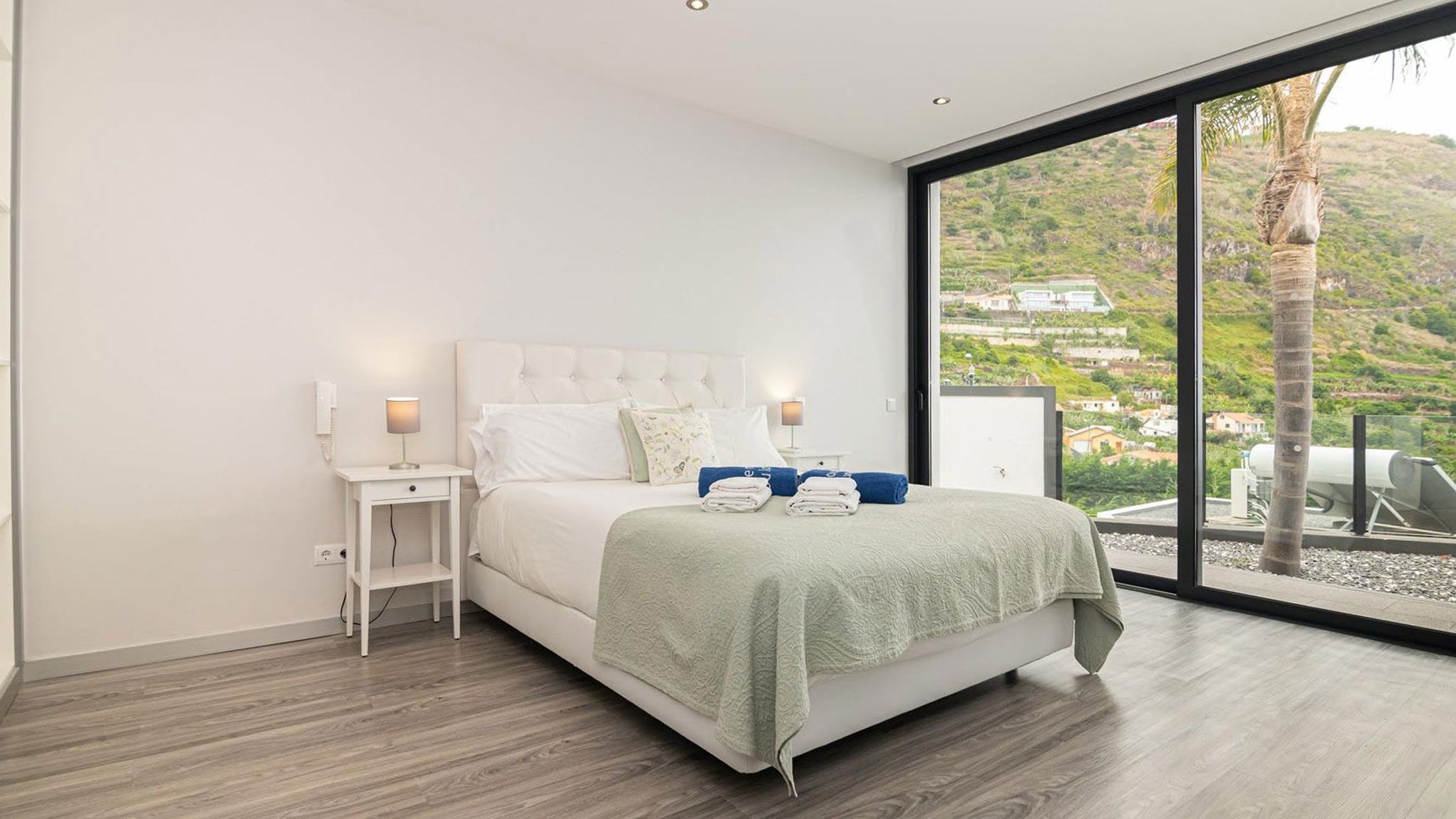 M590 Bedroom