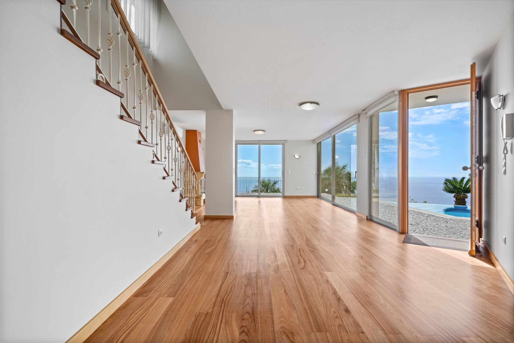 M761 Livingroom