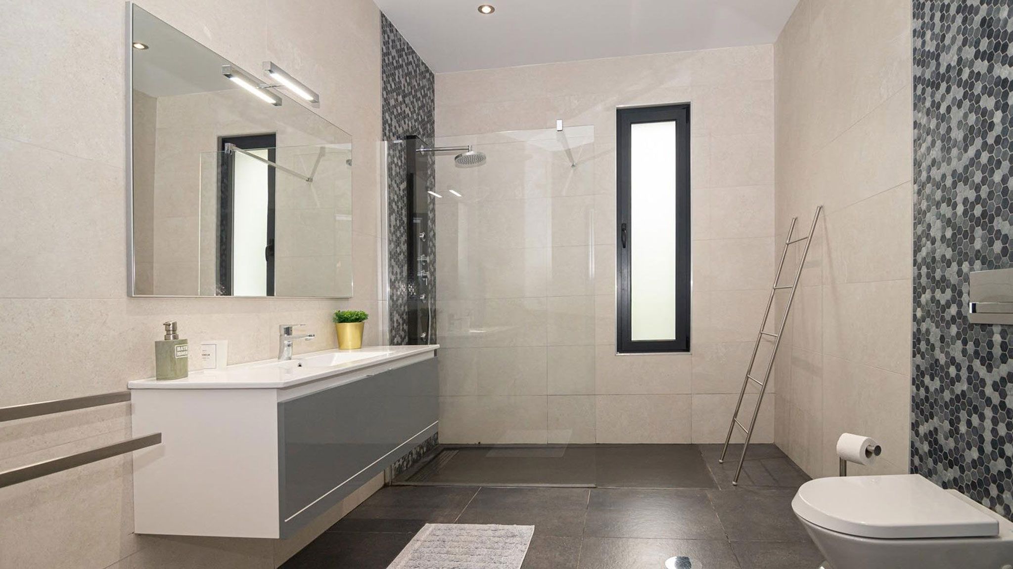 M590 Bathroom