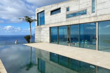 M702 Villa mit Pool