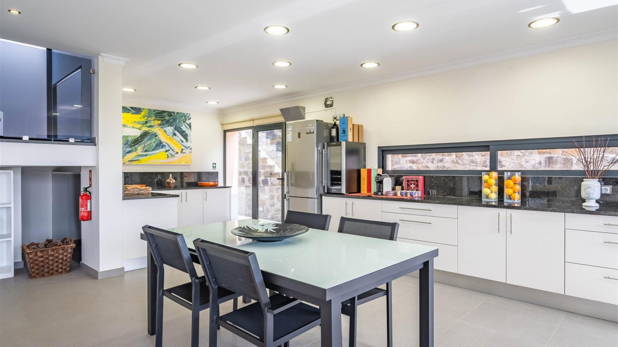 655 Esszimmer und Küche