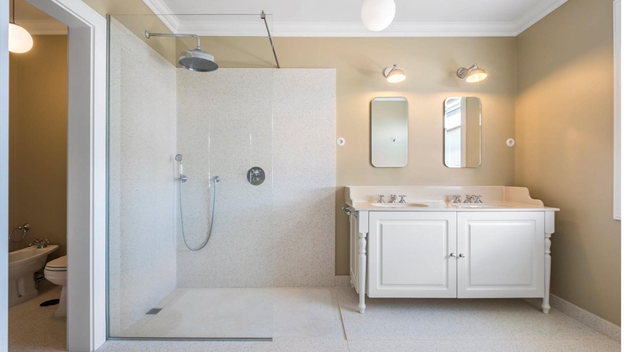 M728 Badezimmer