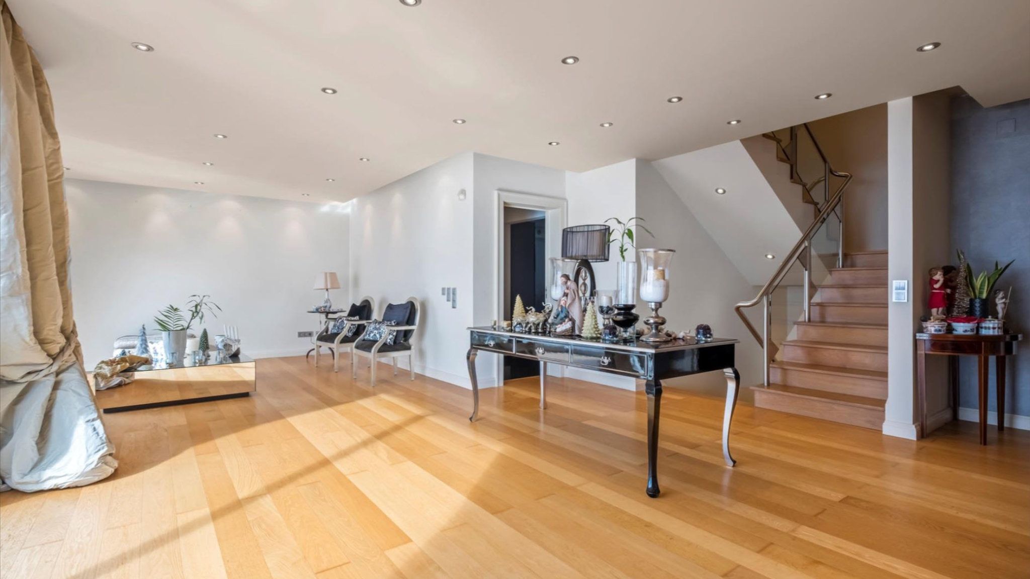 M717 Wohnzimmer