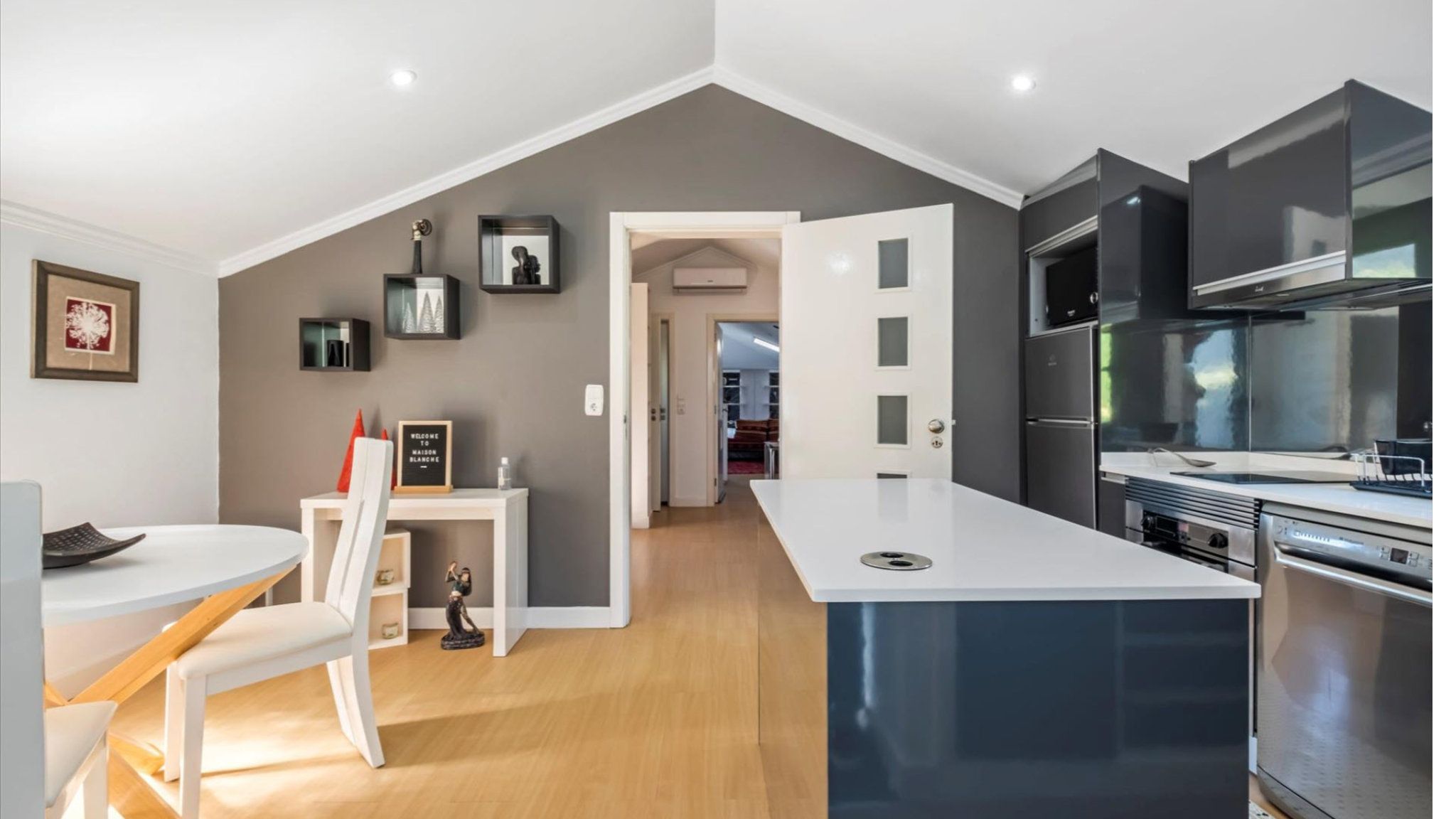 M712 Dachgeschoss Wohnung