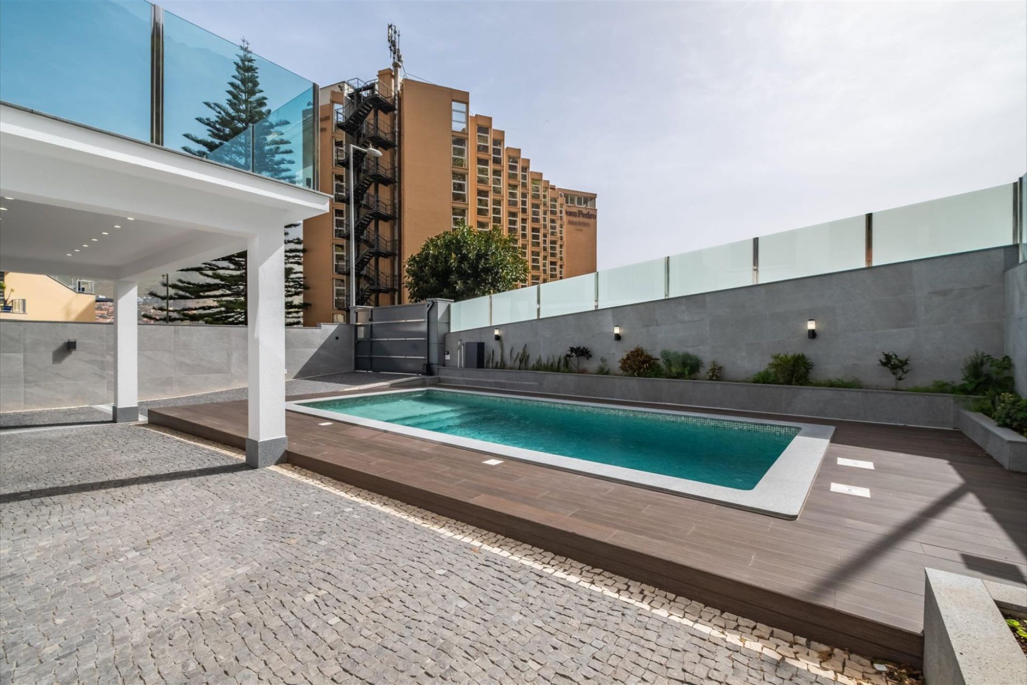 M786 Pool