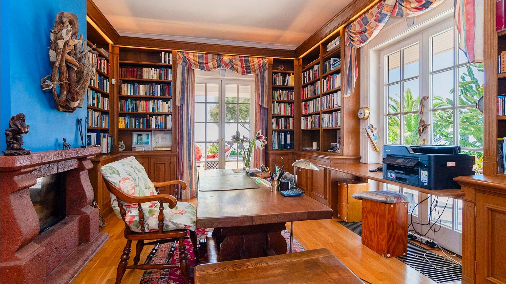 M597 Bibliothek