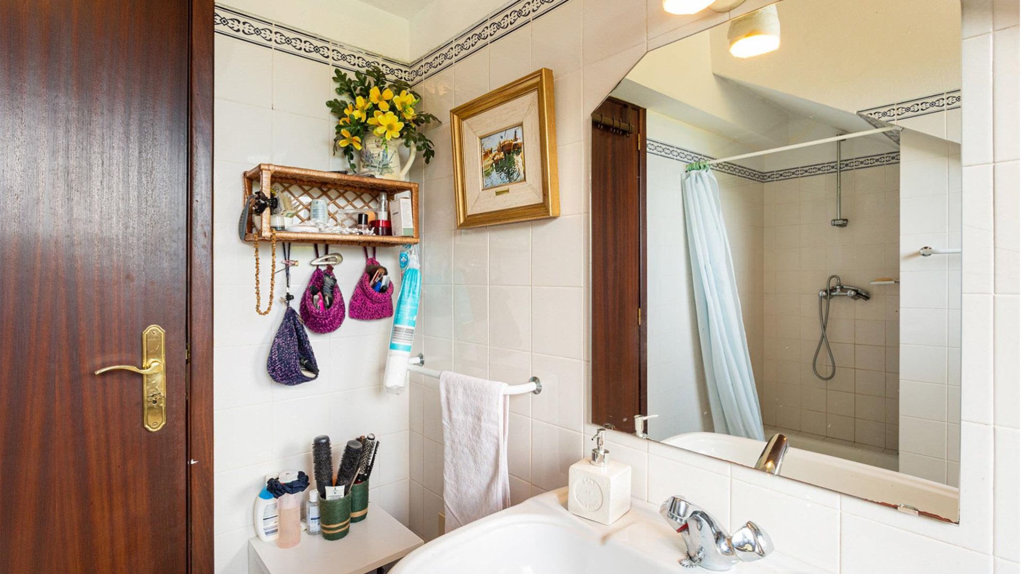 M704 Badezimmer
