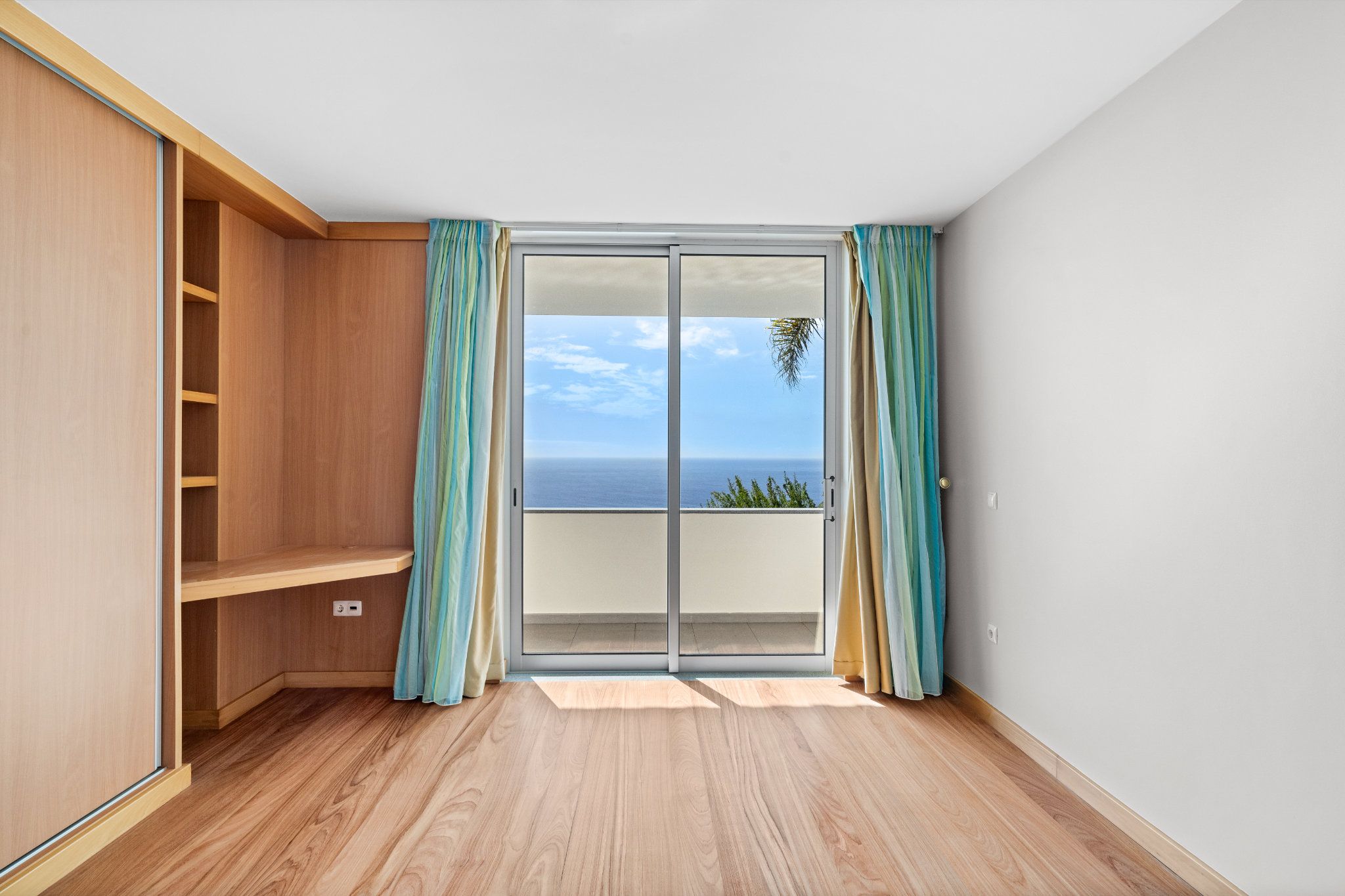 M761 Bedroom
