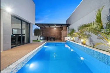 M795 Pool