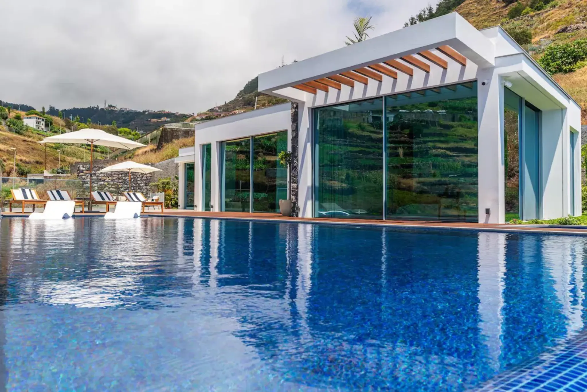 M804 Pool