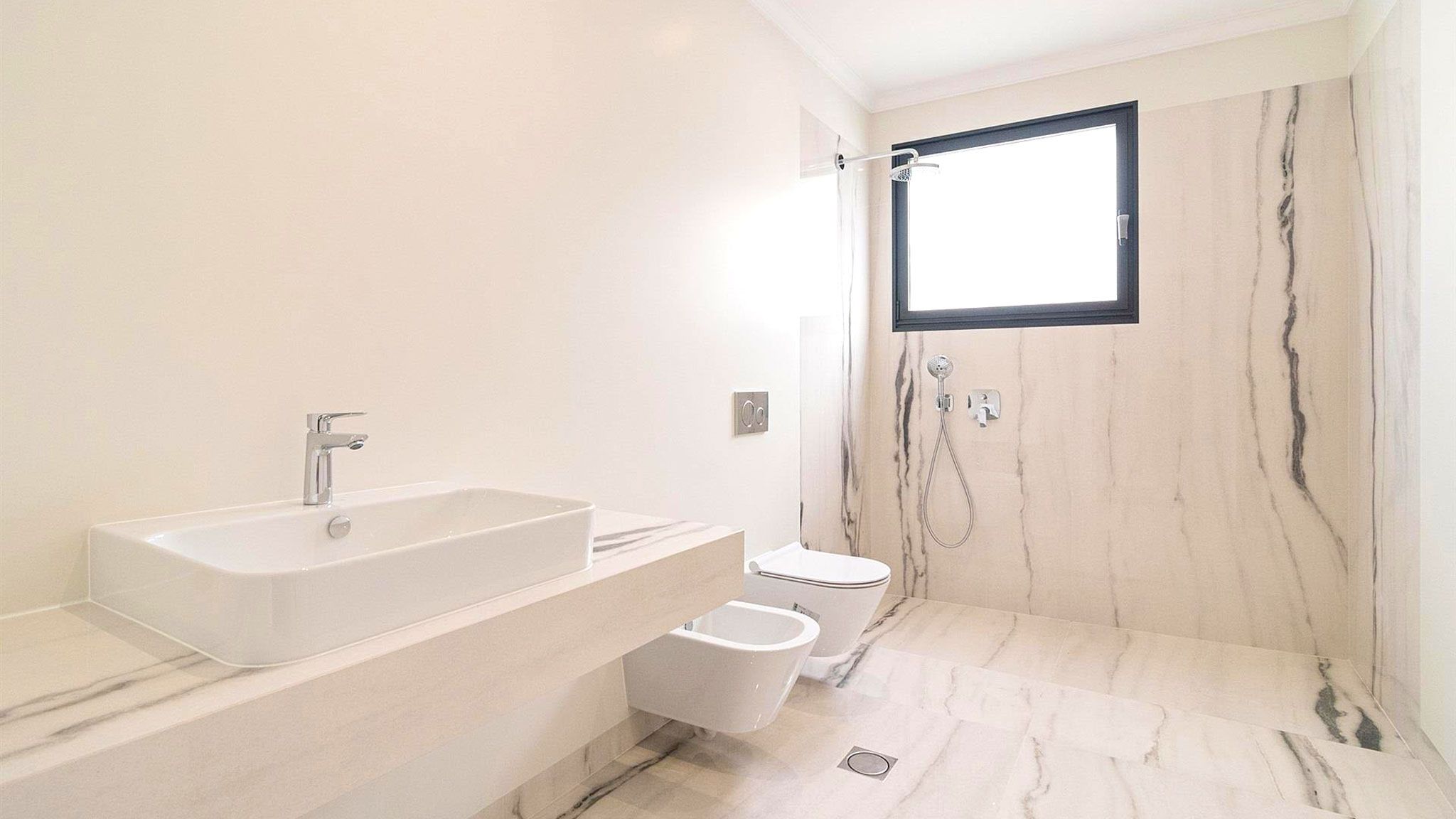 M557 Bathroom