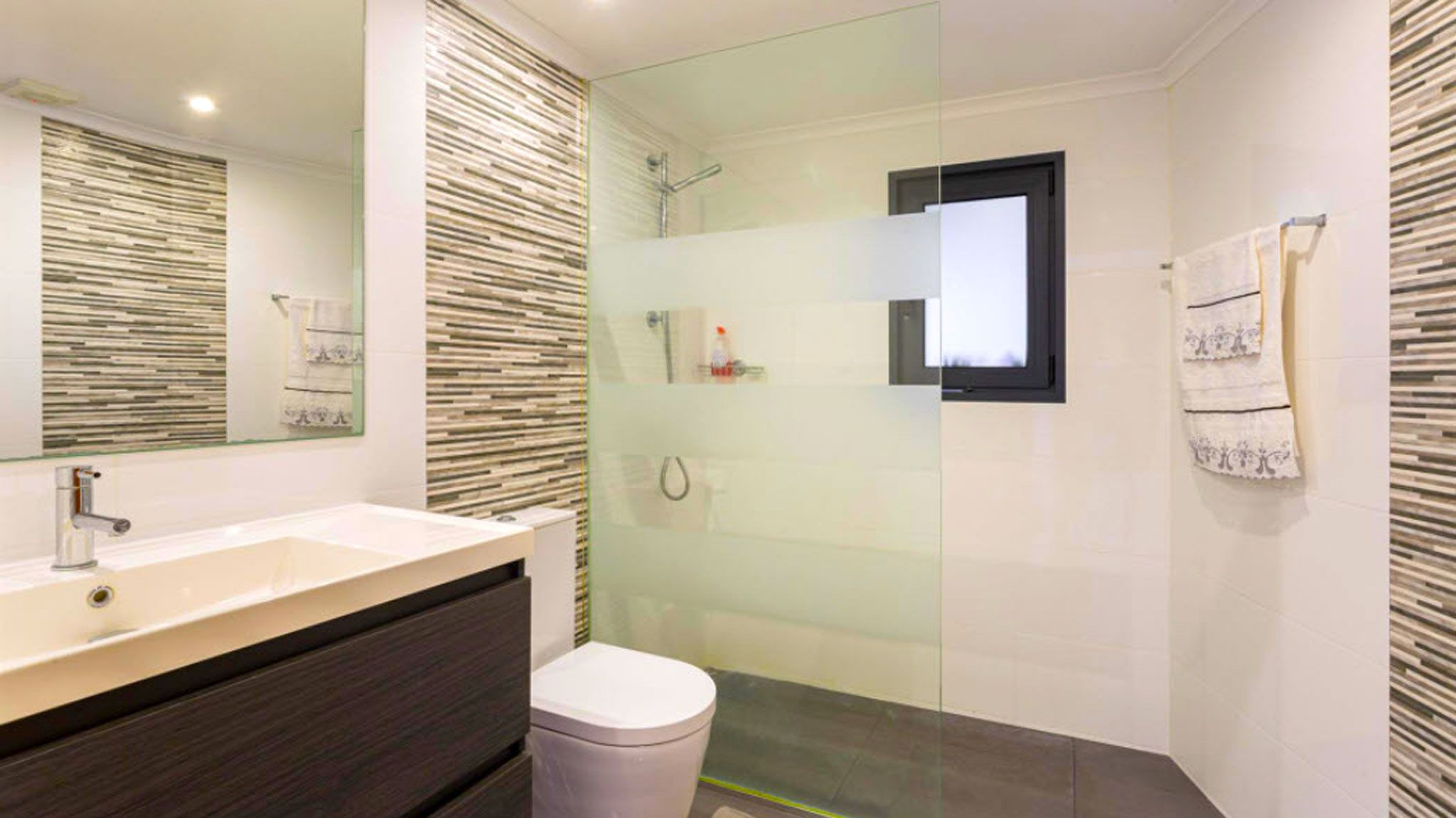 M522 Bathroom