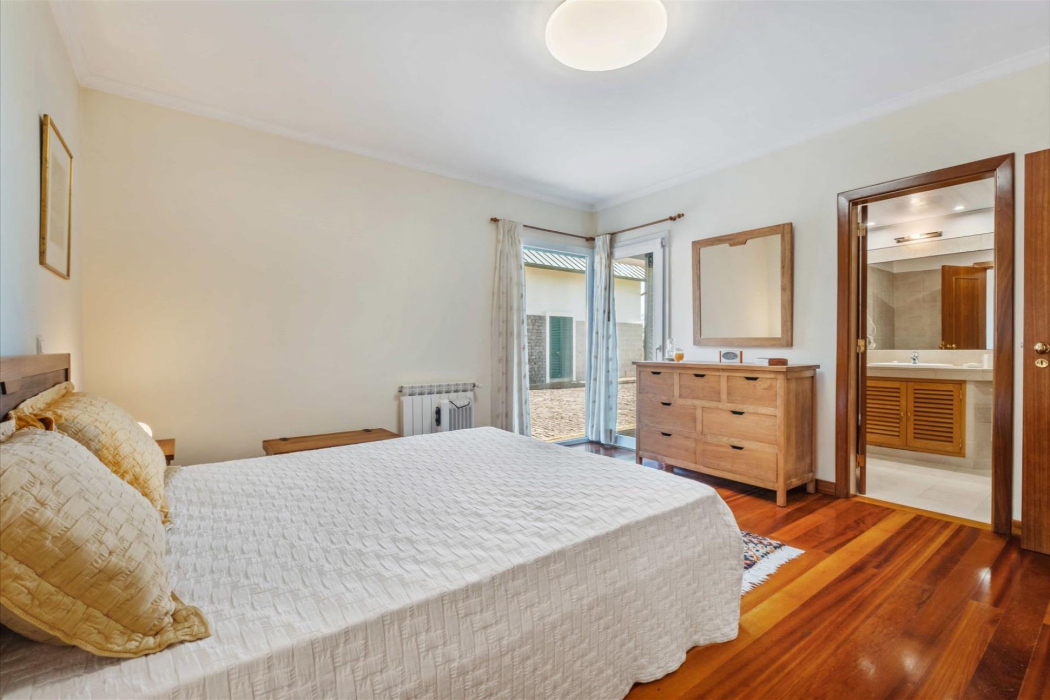 M758 Schlafzimmer