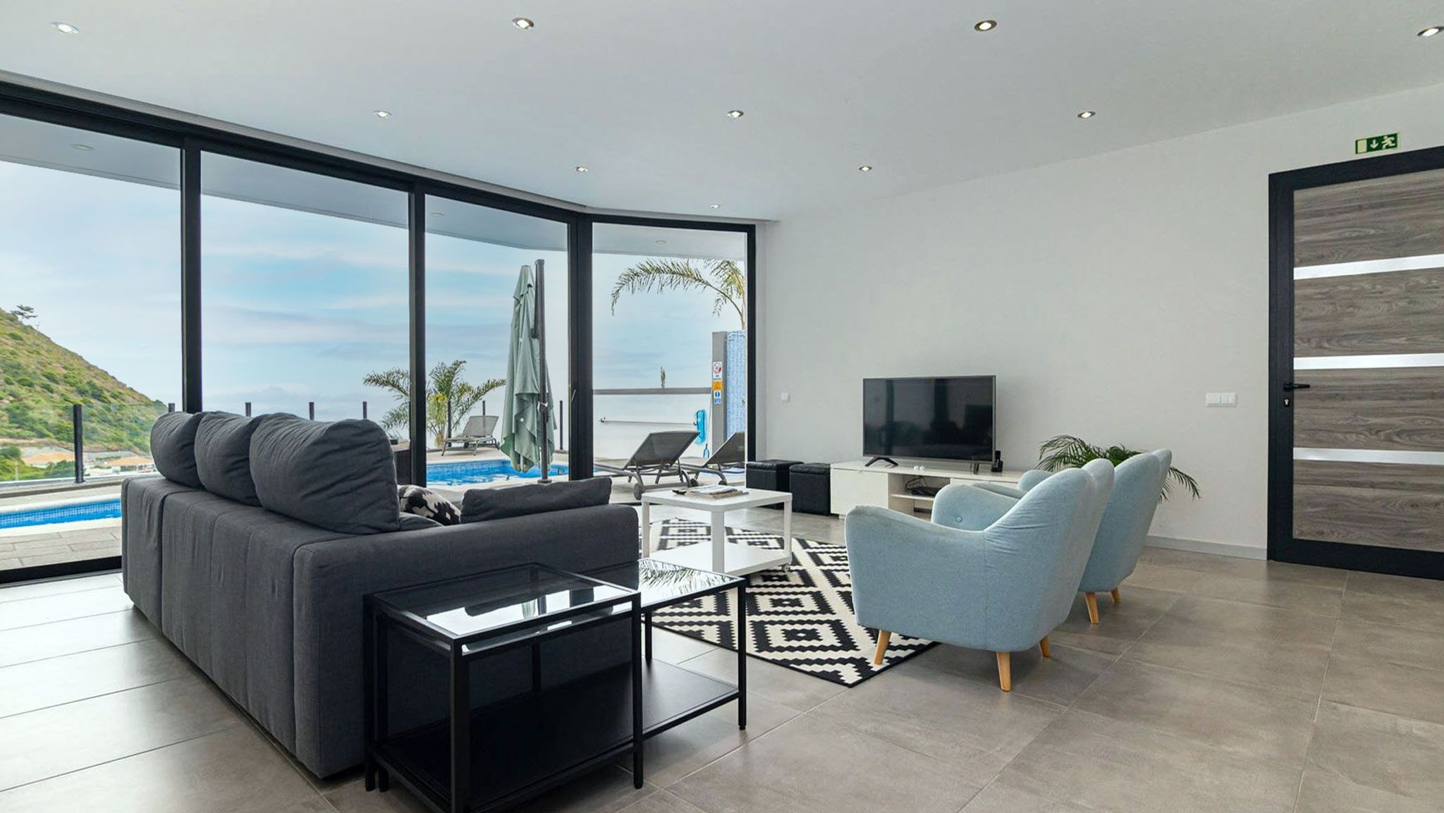 M590 Livingroom