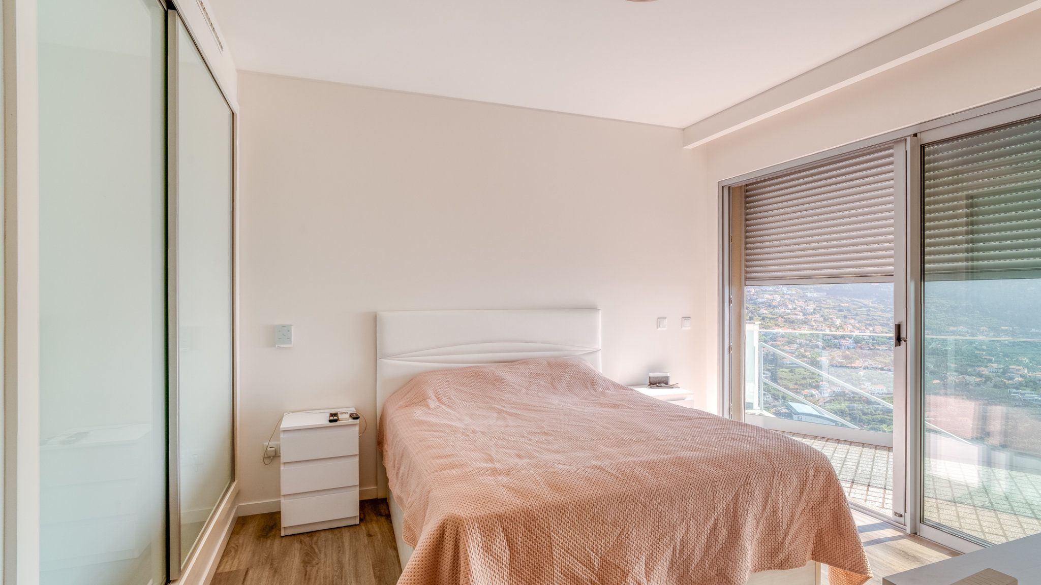 696 Schlafzimmer